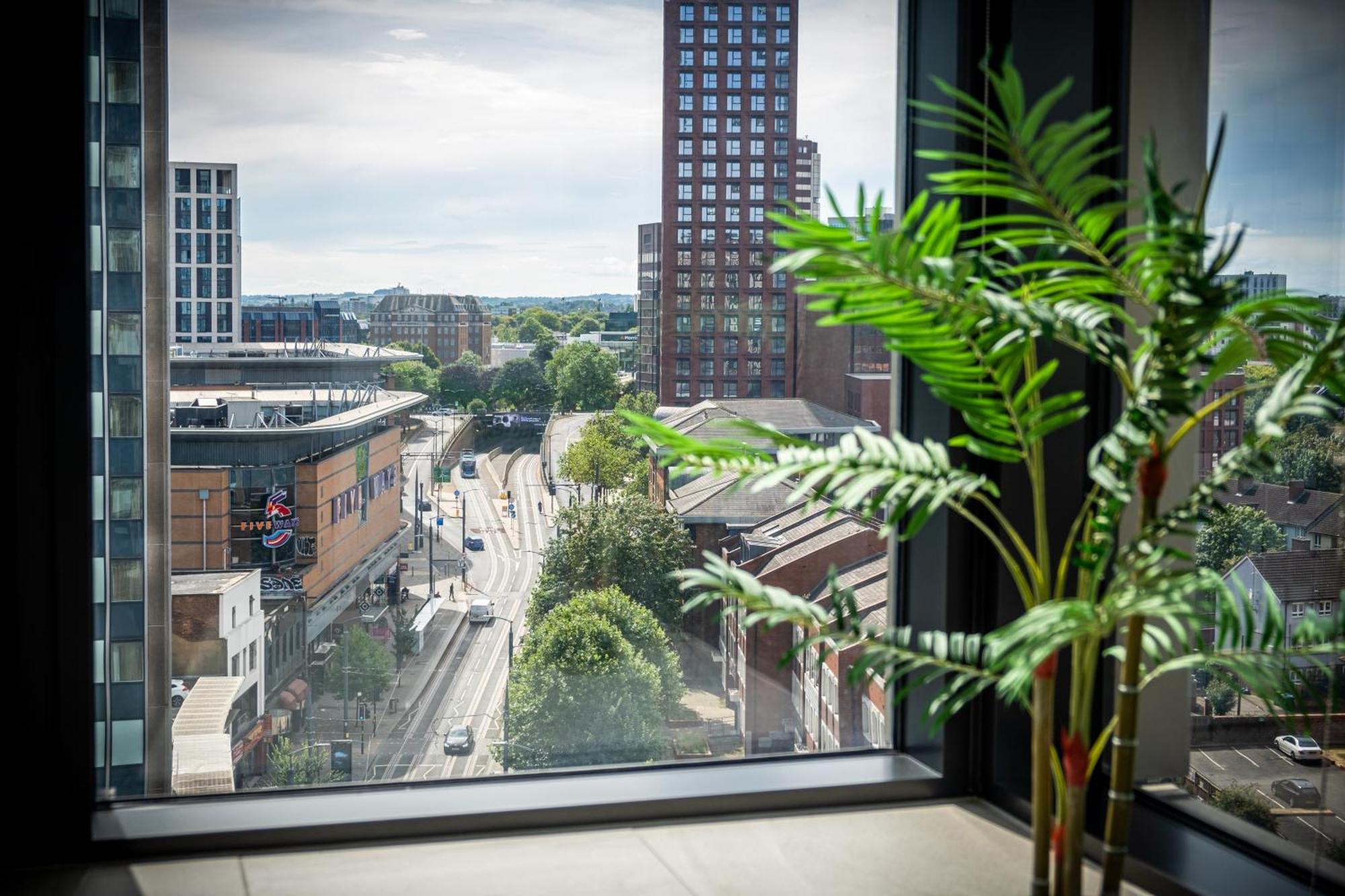 Mercian Luxury Apartments: City Centre Living with Rooftop Terrace Birmingham Exterior photo
