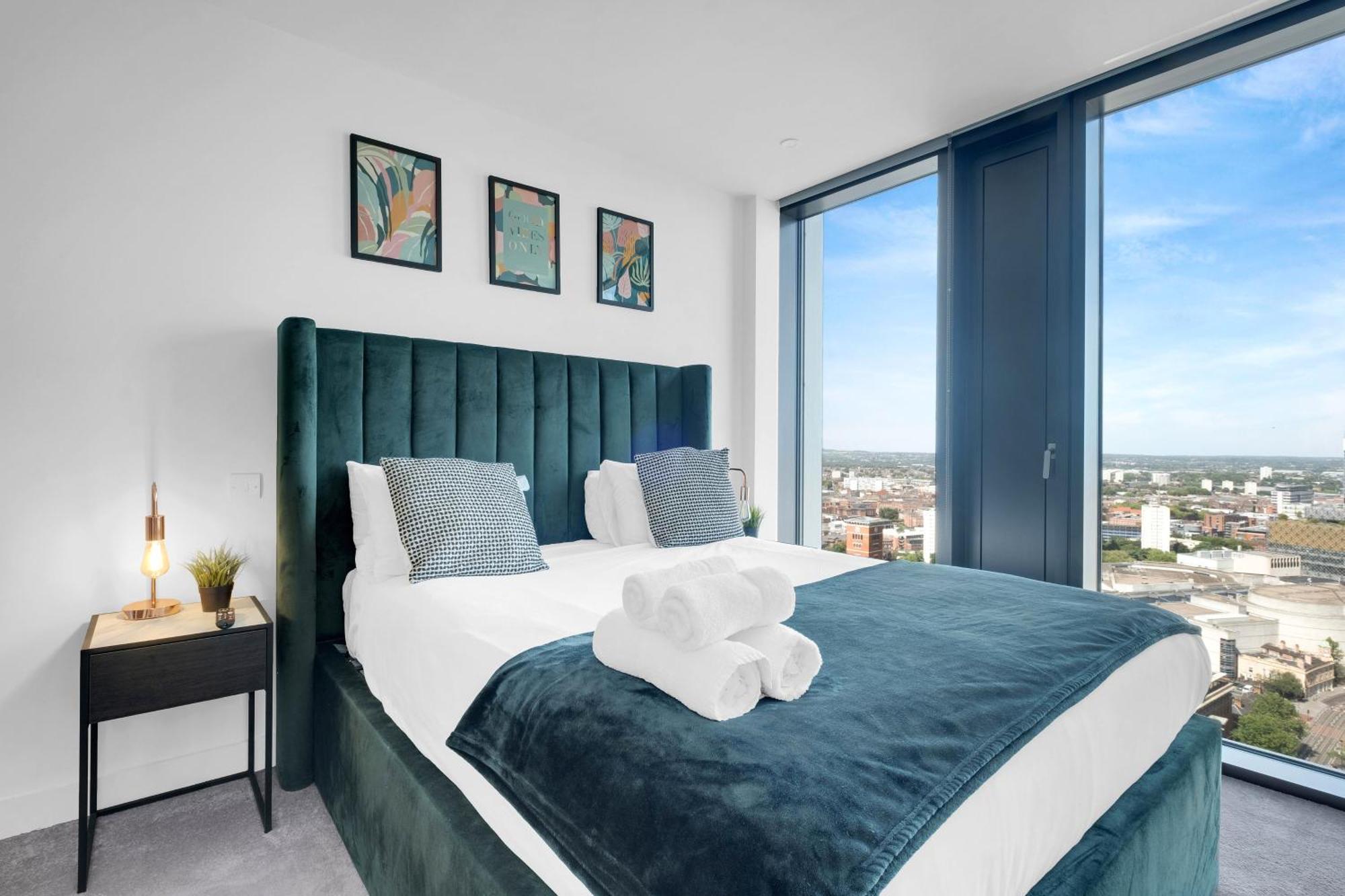 Mercian Luxury Apartments: City Centre Living with Rooftop Terrace Birmingham Exterior photo