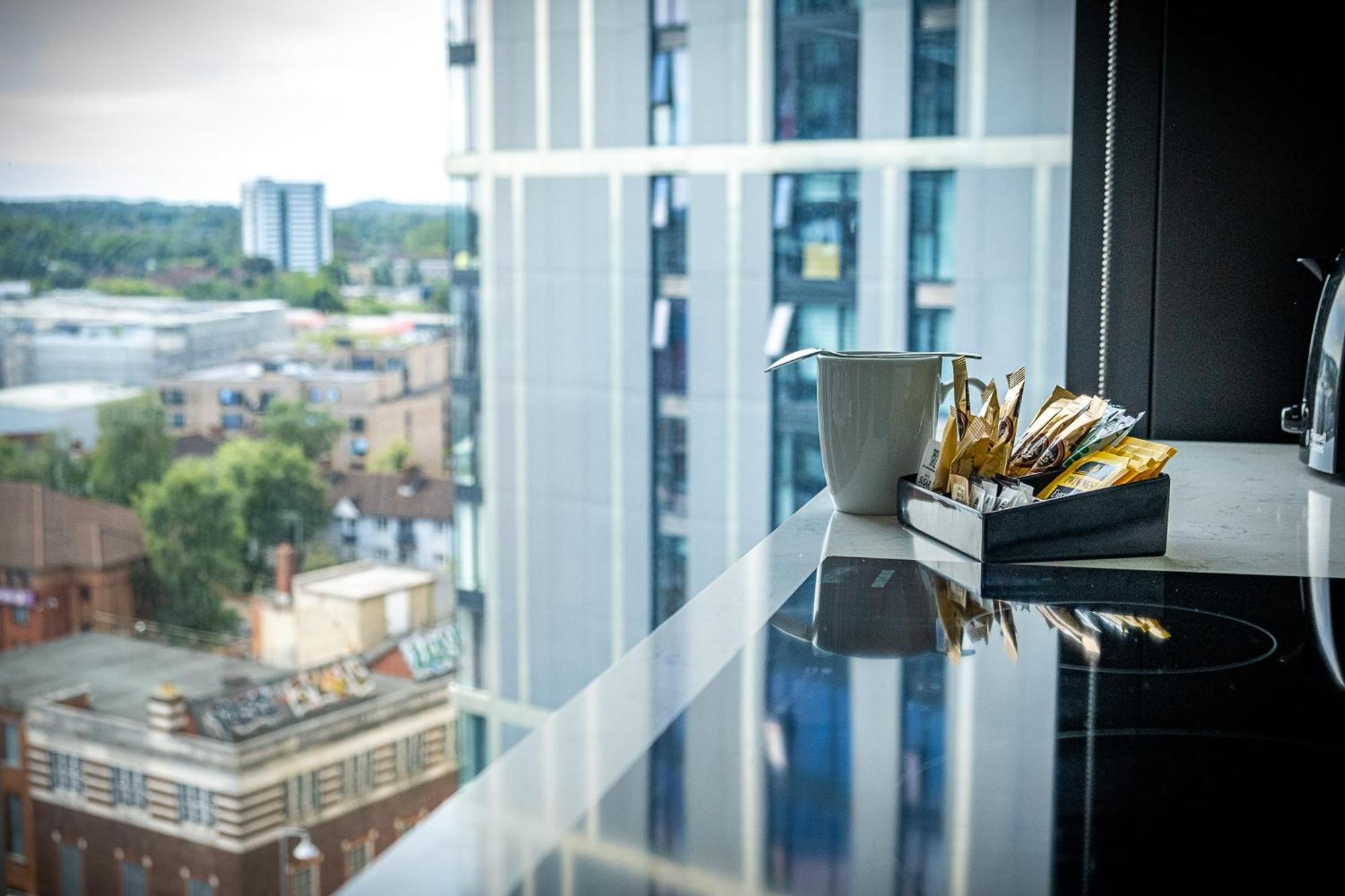 Mercian Luxury Apartments: City Centre Living with Rooftop Terrace Birmingham Exterior photo