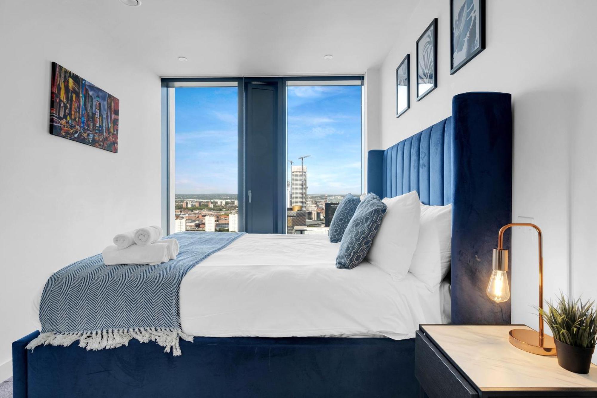 Mercian Luxury Apartments: City Centre Living with Rooftop Terrace Birmingham Exterior photo