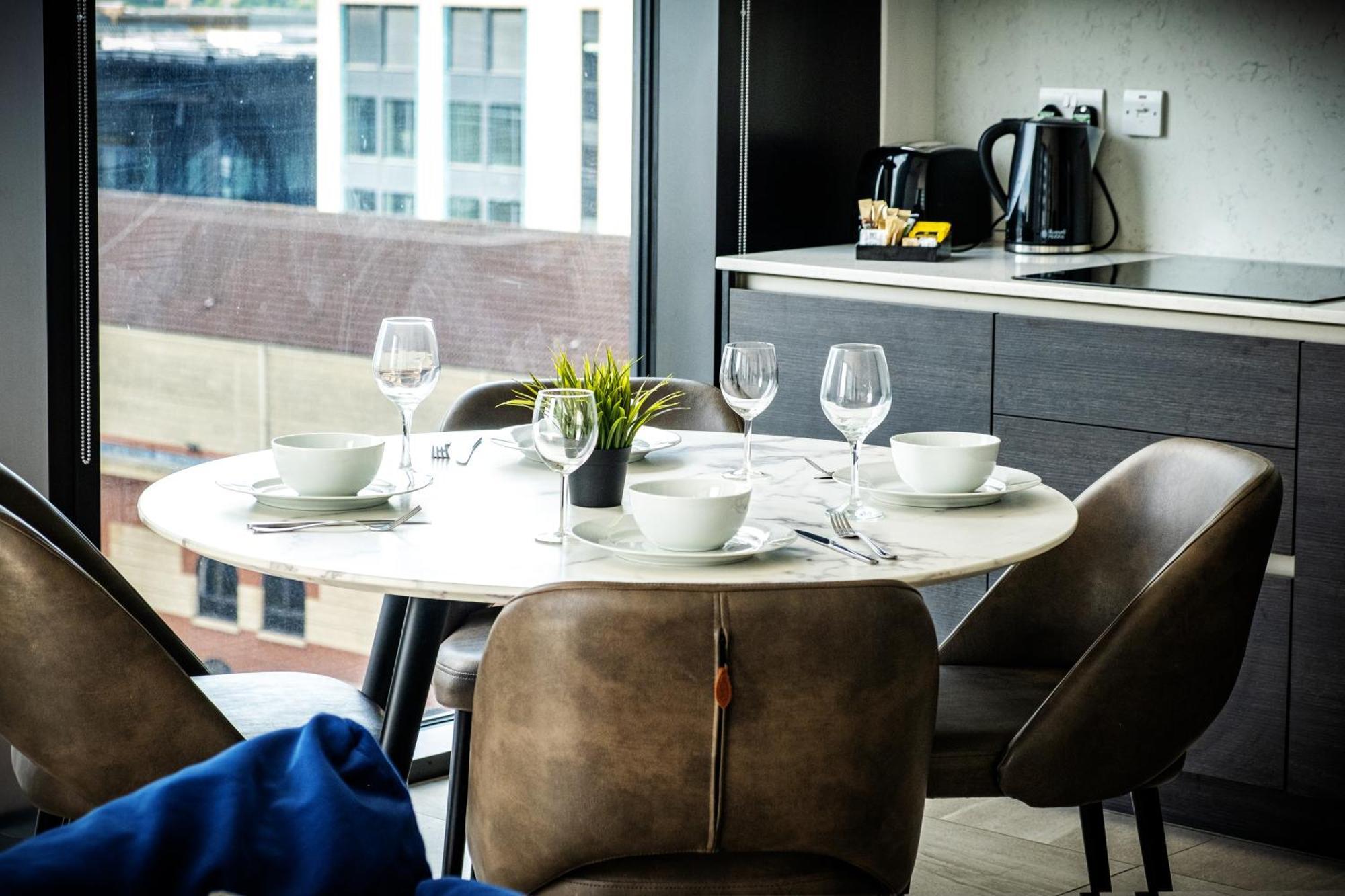 Mercian Luxury Apartments: City Centre Living with Rooftop Terrace Birmingham Exterior photo