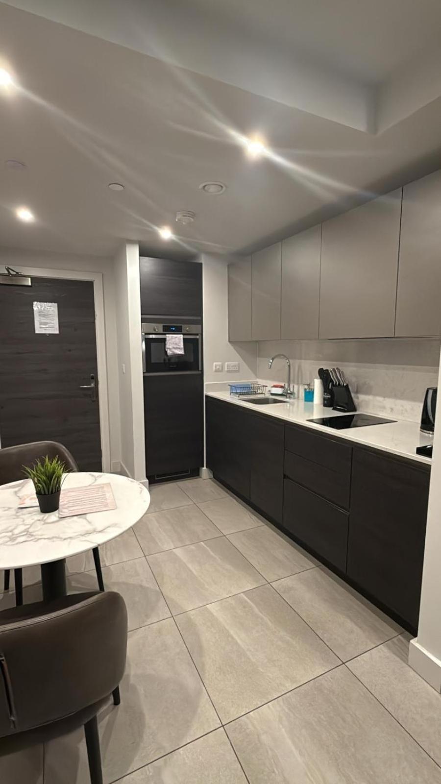 Mercian Luxury Apartments: City Centre Living with Rooftop Terrace Birmingham Exterior photo